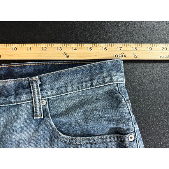 Levi’s 569 Men’s Shorts Light Wash Size 33 - Picture 3 of 12